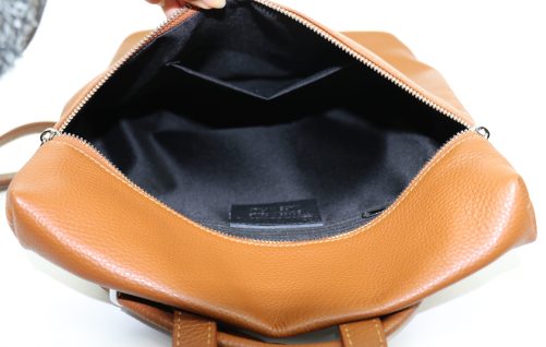 R850 Leather Backpack - Image 3